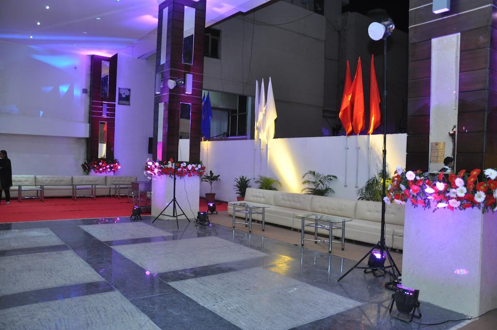 Hotel Prem Plaza Karnāl Exterior foto