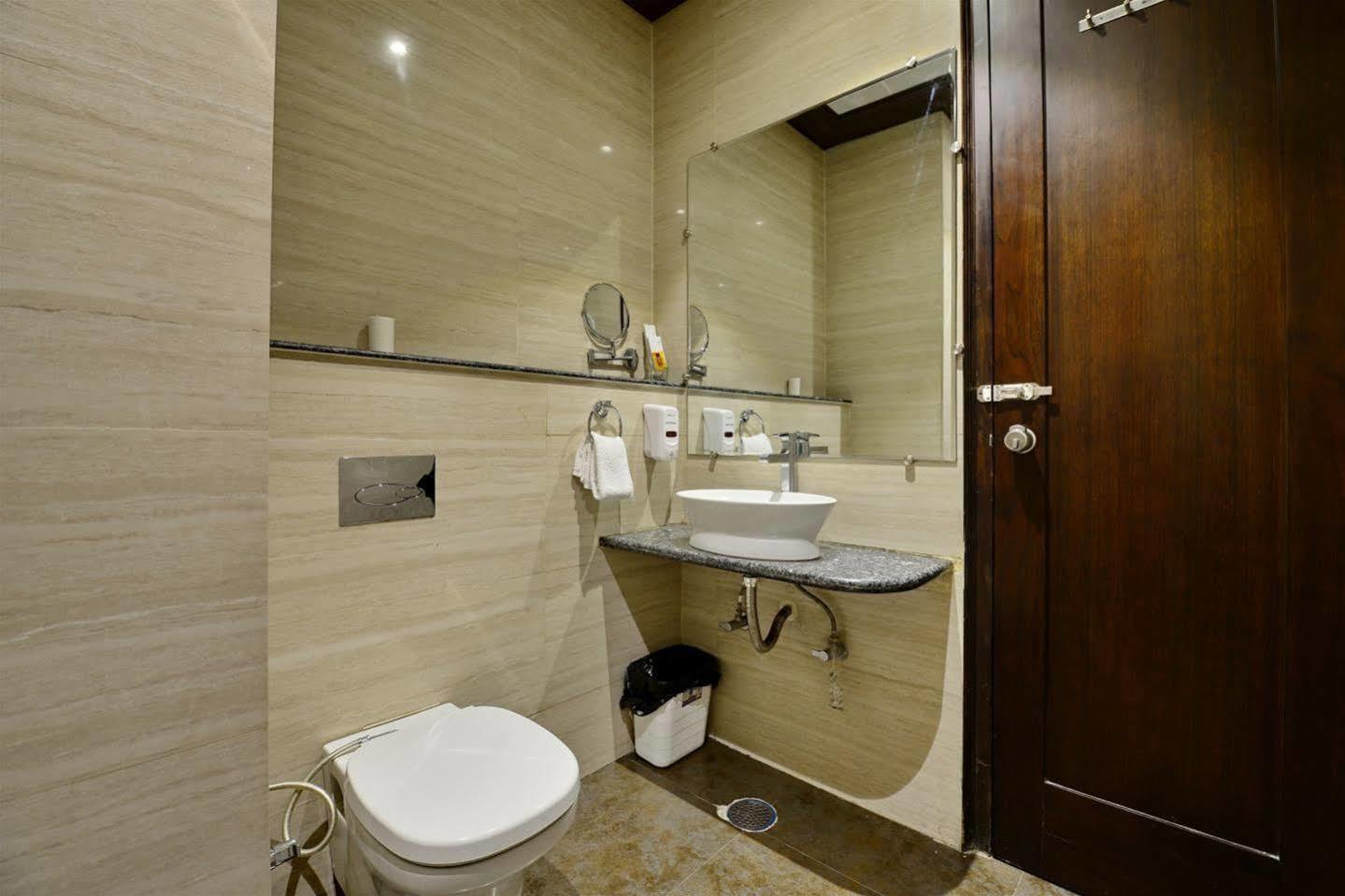 Hotel Prem Plaza Karnāl Exterior foto
